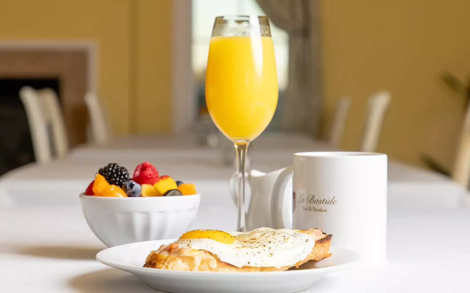 Egg on Toast with Fruit Cup & Juice